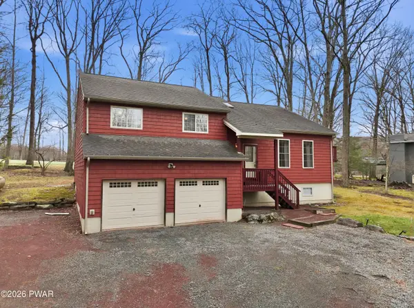 178 Yacht Club Drive, Greentown, PA 18426