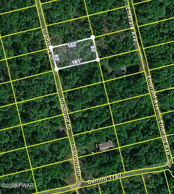 28 Diamond Drive, Gouldsboro, PA 18424