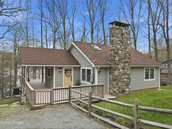 142 Waterfront Drive, Greentown, PA 18426