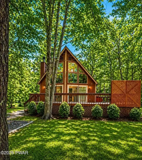 227 Lake Drive, Dingmans Ferry, PA 18328