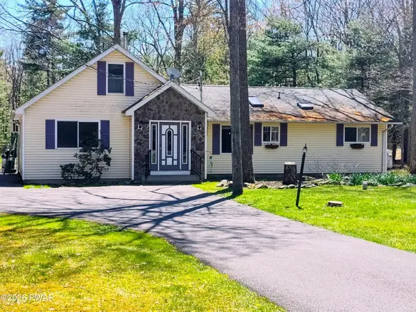 134 Weasel Road, Dingmans Ferry, PA 18328