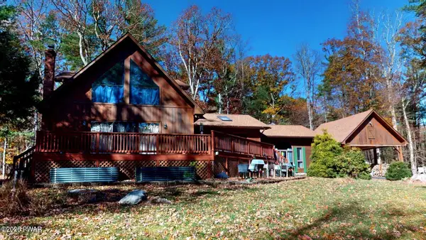 143 Foxcroft Drive, Milford, PA 18337