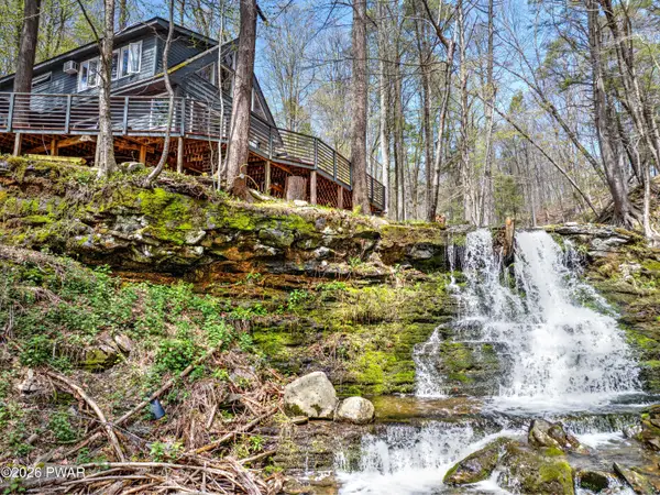 3140 Bear Road, Bushkill, PA 18324
