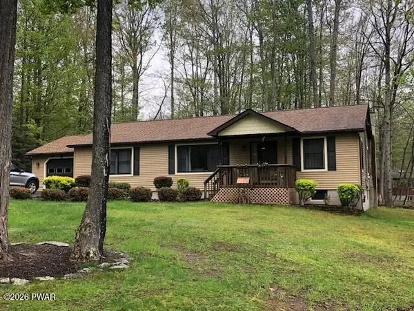 122 Cypress Lane, Greentown, PA 18426