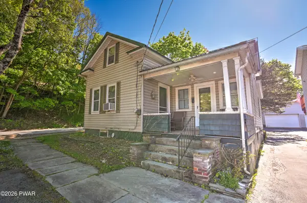 412 Bishop Avenue, Hawley, PA 18428