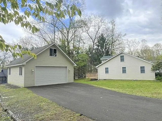 17 Sunny Point Road, Lakeville, PA 18438 - #2