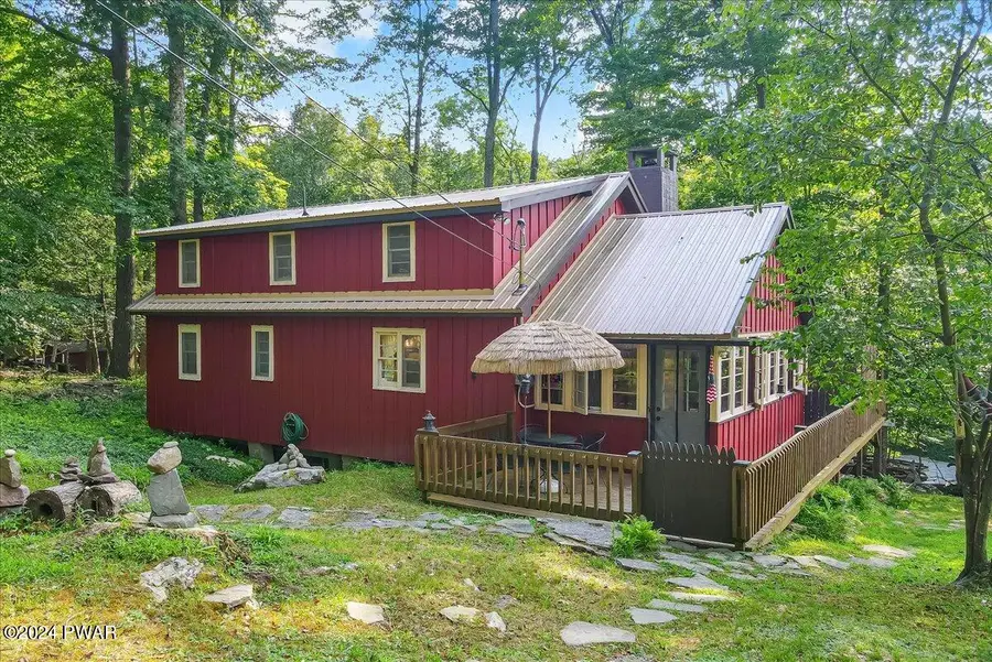 112 Beechwood Cove Road, Greentown, PA 18426 - #2