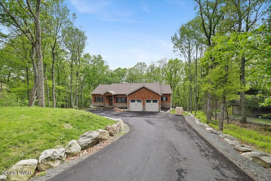 805 Visalia Court, Hawley, PA 18428 - #2