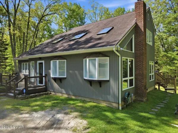 206 Fellowship Drive, Hawley, PA 18428