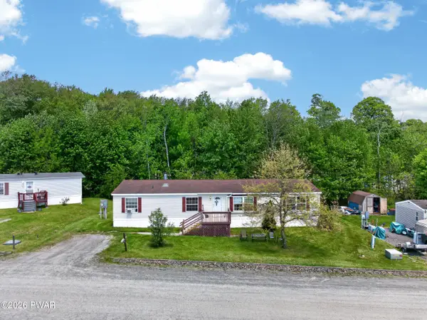 131 Hollister Drive, Moscow, PA 18444