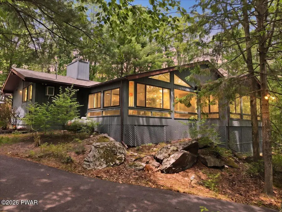 206 Canoe Brook Drive, Hawley, PA 18428 - #2