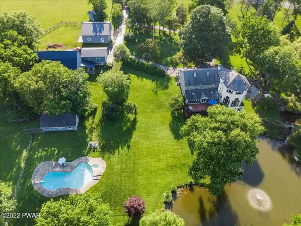 1118 Belvidere Corner Road, Upper Mount Bethel, PA 18343