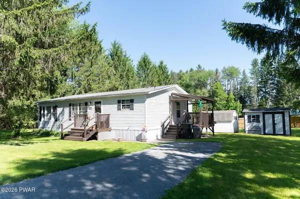 8 Cherry Hill, Honesdale, PA 18431