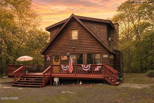 804 Fetlock Court, Lords Valley, PA 18428