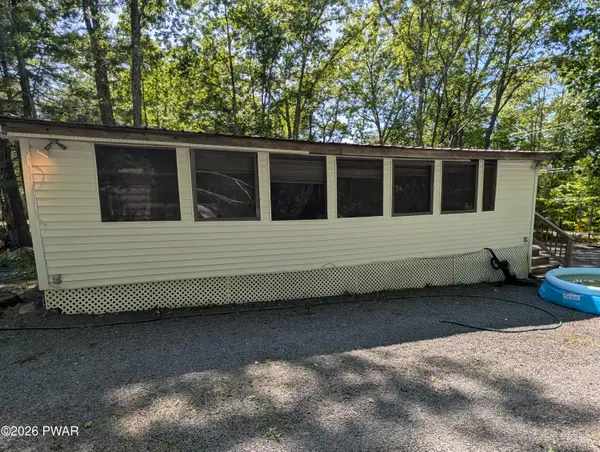 110 Chenango Drive, Shohola, PA 18458