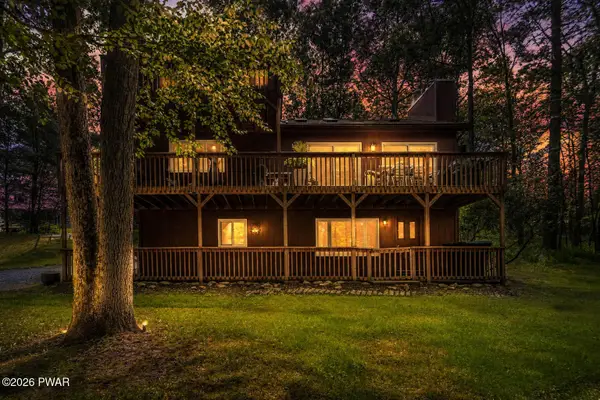 163 N Lake Shore Drive, Dingmans Ferry, PA 18328