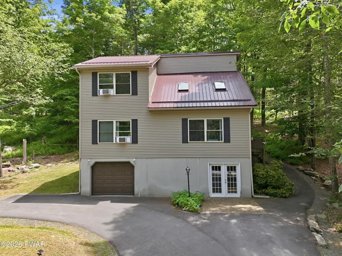 111 Grasshopper Lane, Greentown, PA 18426 - #1