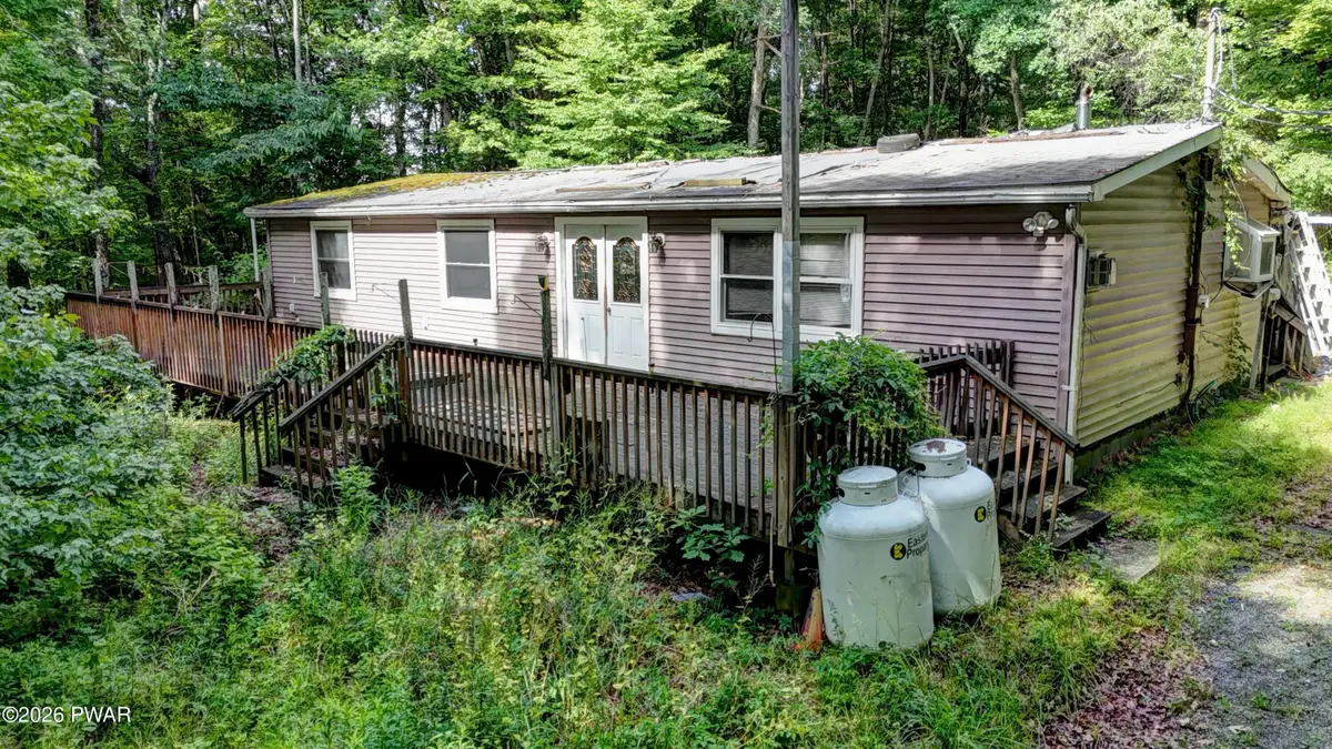 119 Galahad Road, Greeley, PA 18425 - #1