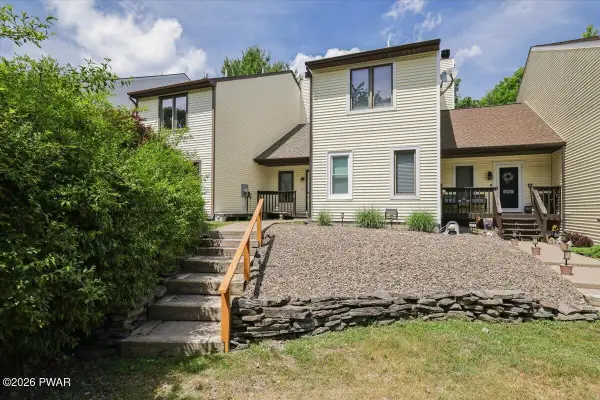 508 Crest Drive, Hawley, PA 18428