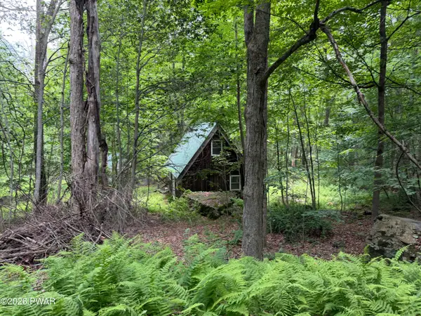 78 Lakeview Drive, Honesdale, PA 18431