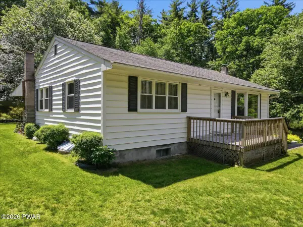 1044 Bartonsville Woods Road, Stroudsburg, PA 18360