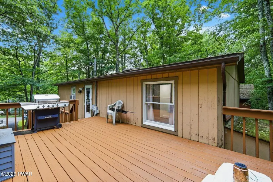 105 Doe Loop, Bushkill, PA 18324 - #3