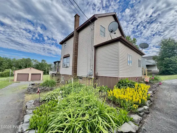608 1st Street, Richmondale, PA 18421
