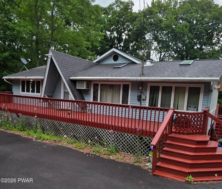 138 Westwood Drive, Dingmans Ferry, PA 18328 - #2