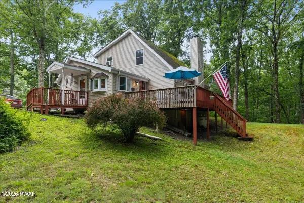 104 Broadmoor Drive, Lords Valley, PA 18428