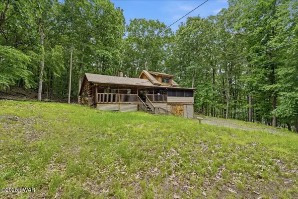 105 Alta Lane, Tafton, PA 18464