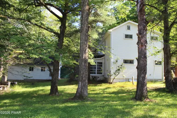 224 Willow Lane, Greentown, PA 18426