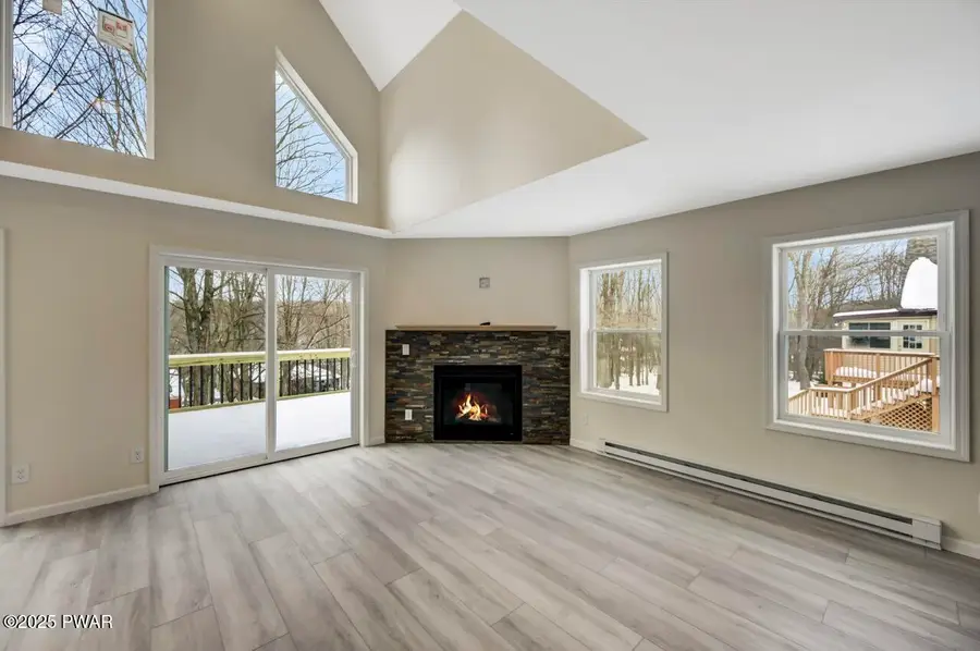 578 Lakeview Drive E, Lake Ariel, PA 18436 - #3