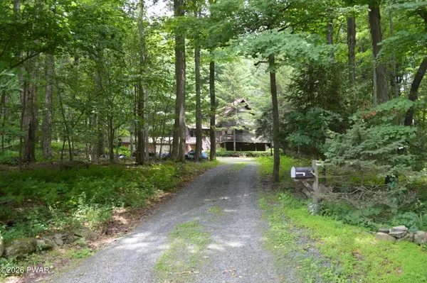 5 Akers Road, Newfoundland, PA 18445