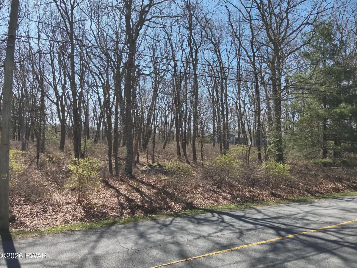 127 Wagoner Lane, Hawley, PA 18428 - #1