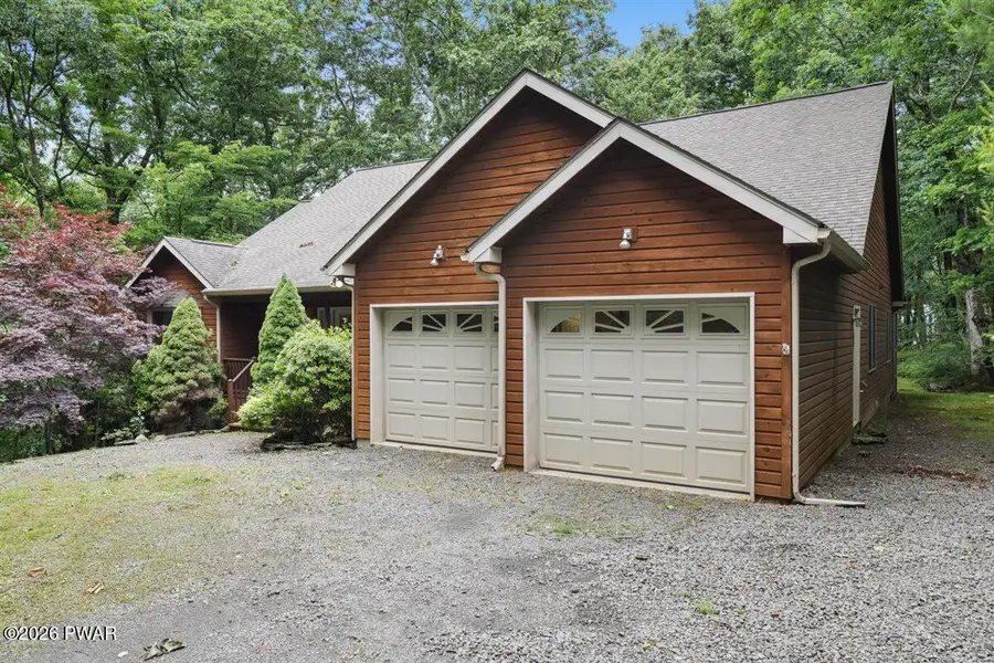 108 Canterbrook Drive, Lords Valley, PA 18428 - #2