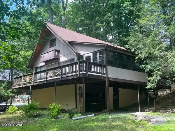 126 Hemlock Drive, Lakeville, PA 18438