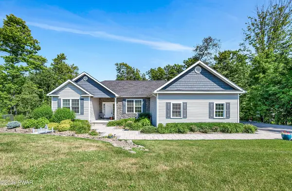 107 Stonefield Drive, Jefferson Township, PA 18436
