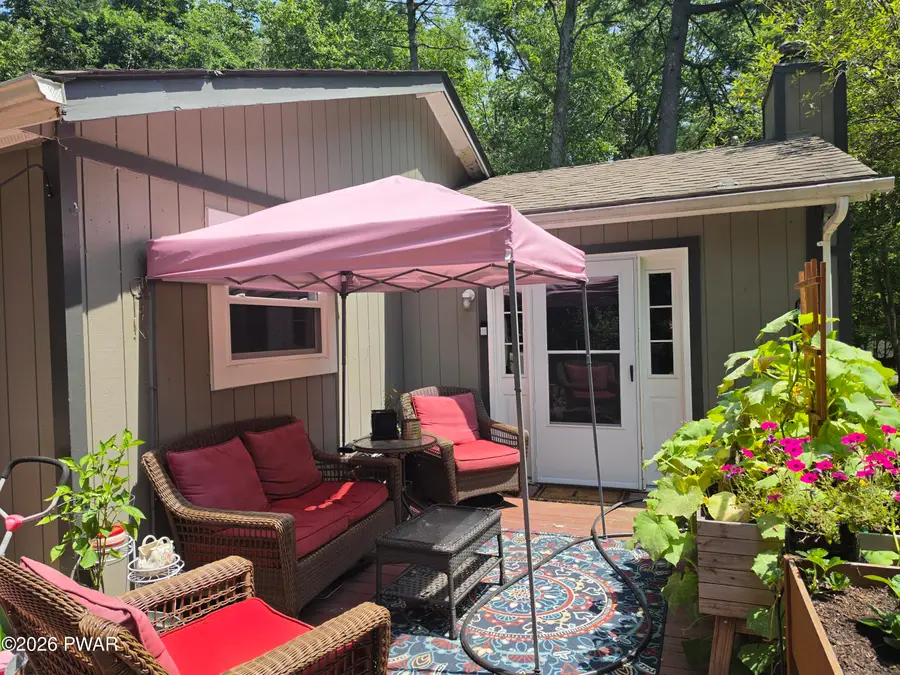 100 Iroquis Trail, Dingmans Ferry, PA 18328 - #2