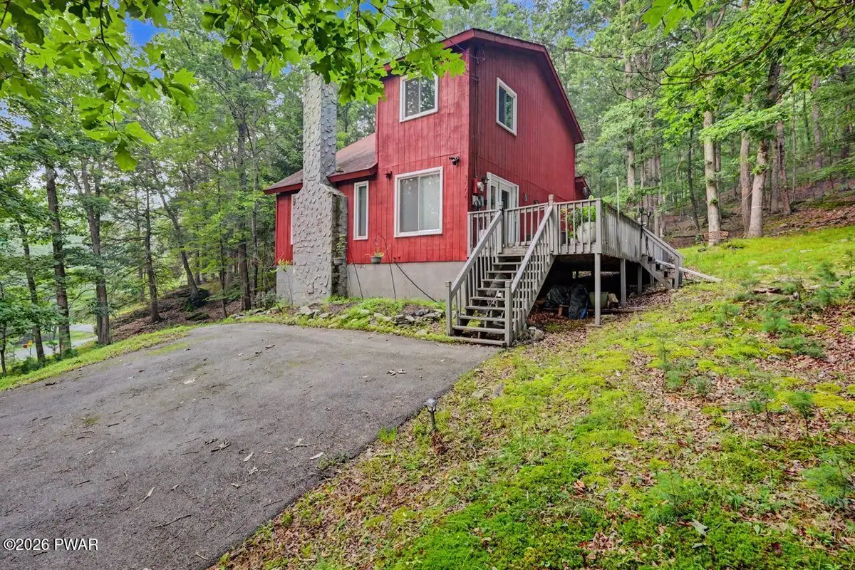 214 Manchester Drive, Bushkill, PA 18324 - #1