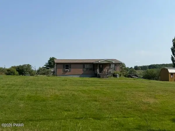 47 Spruce Swamp Road, Beach Lake, PA 18405