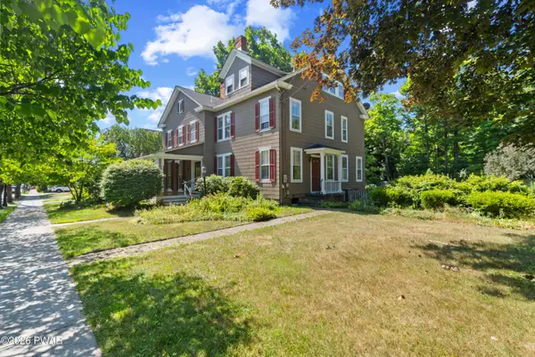 208 W Harford Street, Milford, PA 18337