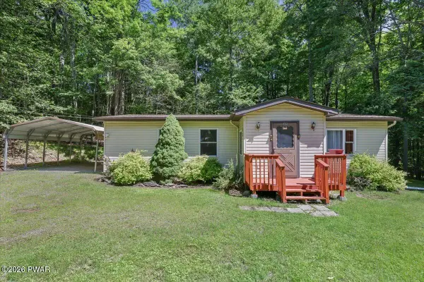49 Sunrise Avenue, Hawley, PA 18428