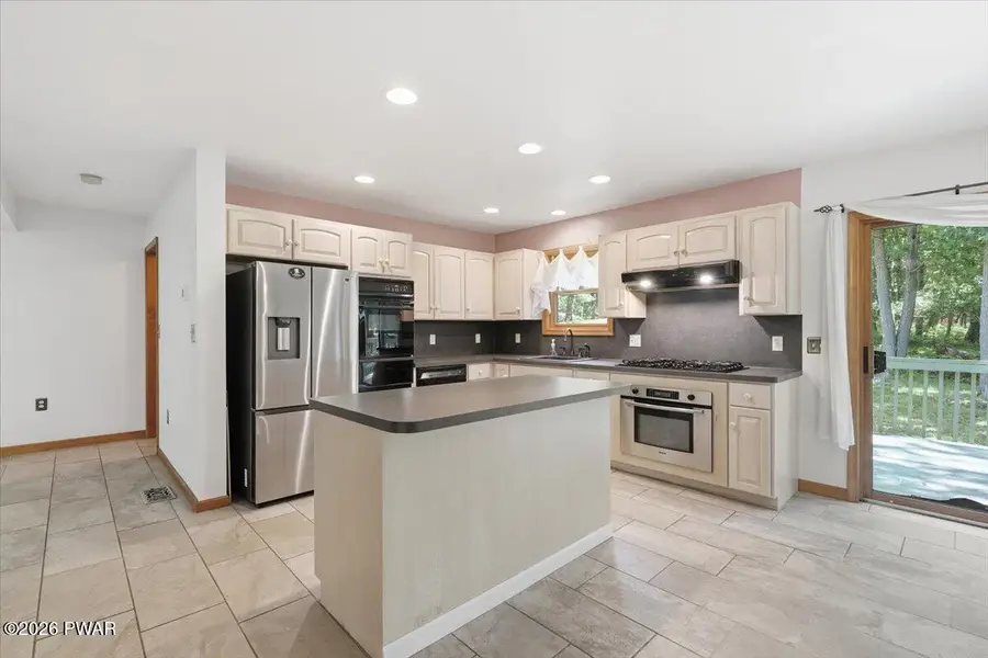 118 Robin Lane, Dingmans Ferry, PA 18328 - #3