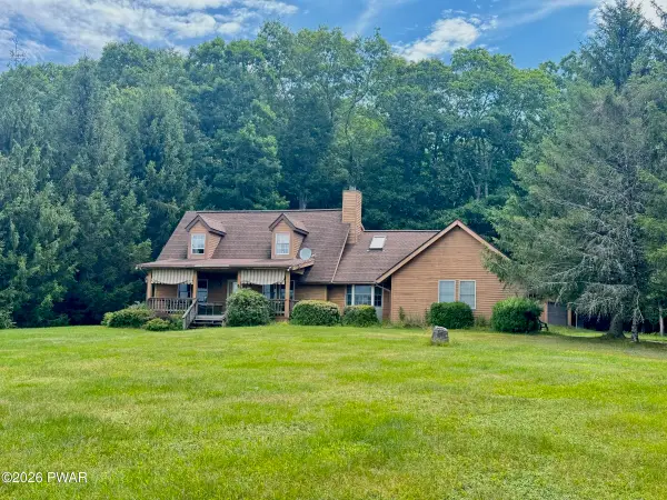 880 Long Ridge Road, Hawley, PA 18428