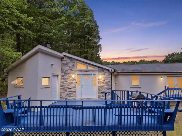 1458 Belgravia Drive, Tobyhanna, PA 18466