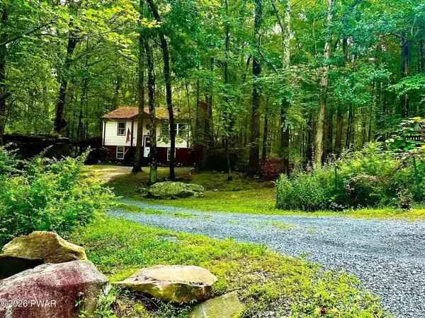 113 Blueridge Lane, Hawley, PA 18428