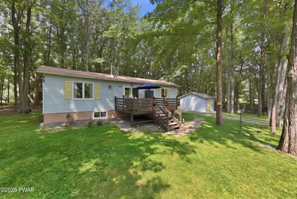 80 Lake Shore Drive, Waymart, PA 18472