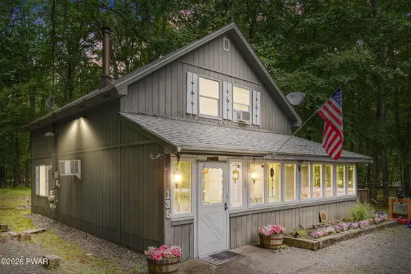 135 Forest View Drive, Hawley, PA 18428