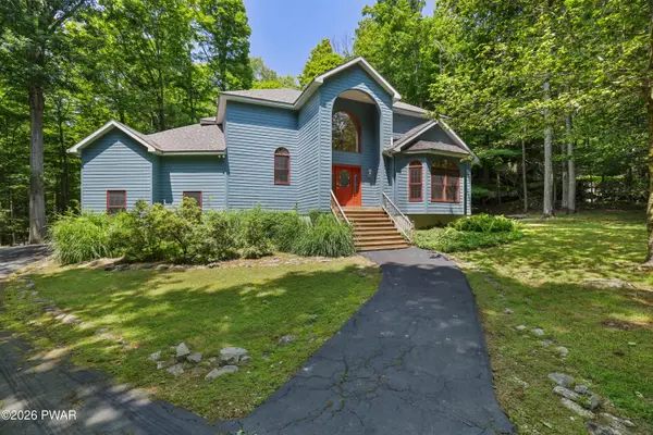 131 Shady Glen Drive, Greentown, PA 18426