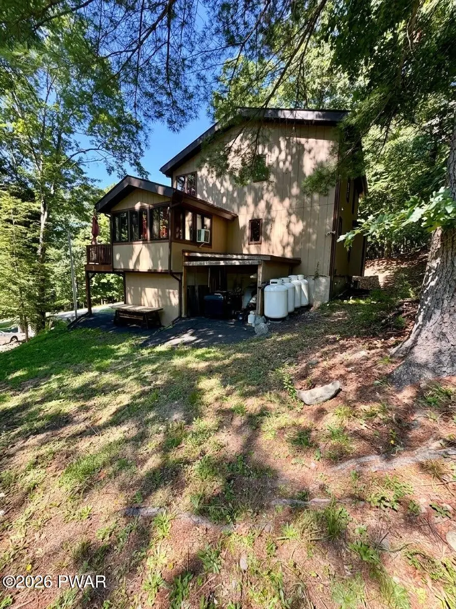 133 Manchester Drive, Bushkill, PA 18324 - #2